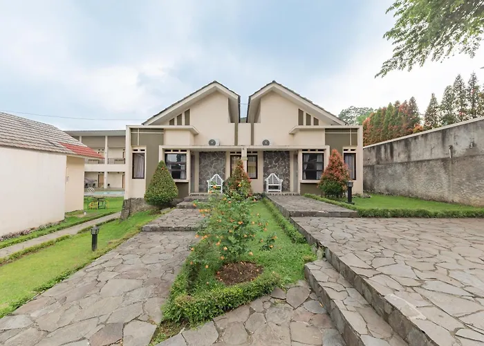 RedDoorz Premium @ Griya Inkoppabri Cisarua Puncak Hotel Bogor